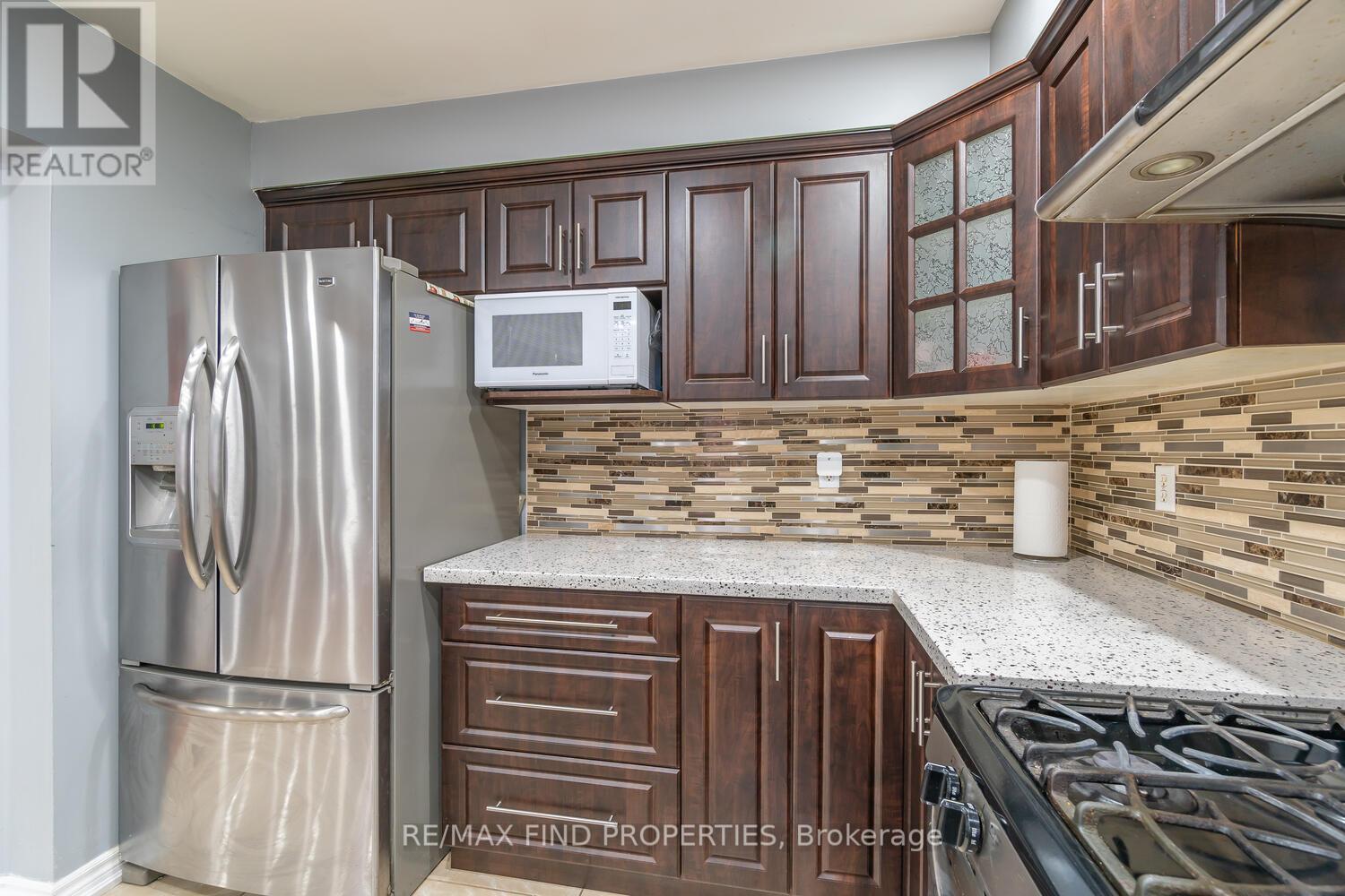 22 Ashmere Road, Brampton, ON - Indoor Photo Showing Kitchen