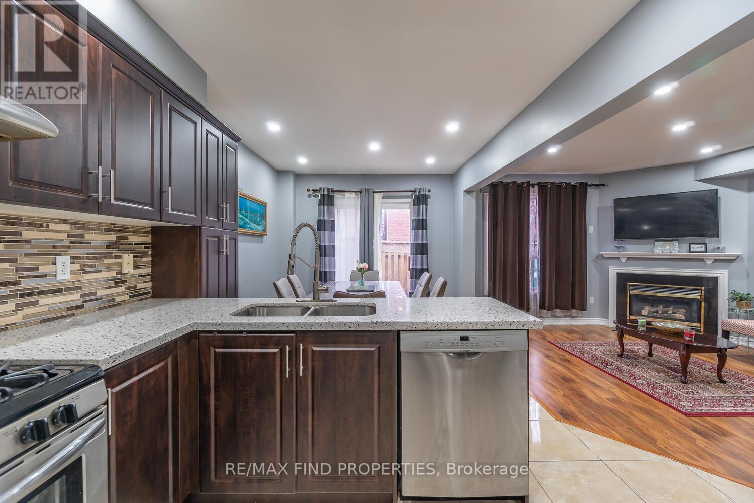 22 Ashmere Road, Brampton, ON - Indoor Photo Showing Kitchen With Double Sink