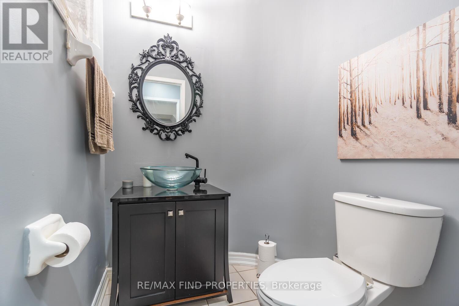 22 Ashmere Road, Brampton, ON - Indoor Photo Showing Bathroom