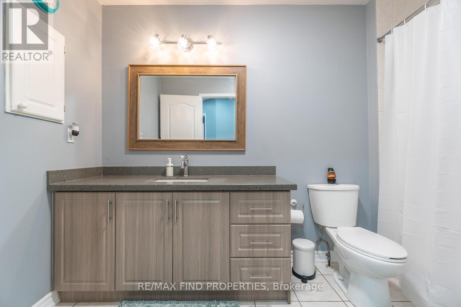 22 Ashmere Road, Brampton, ON - Indoor Photo Showing Bathroom