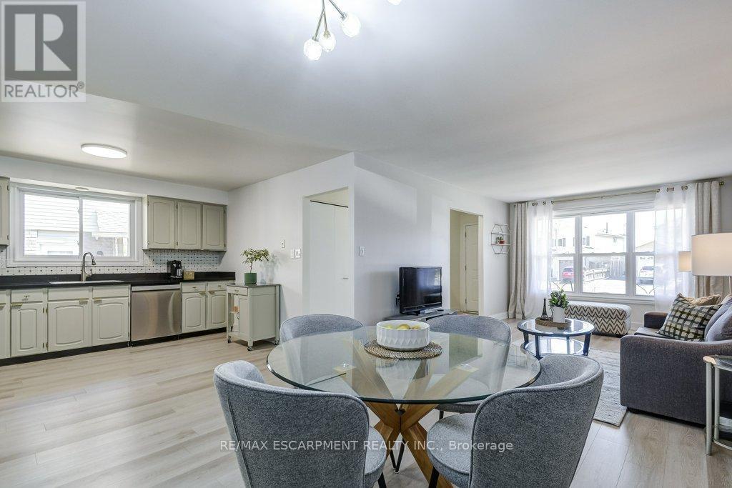 2405 Malcom Crescent, Burlington, ON - Indoor
