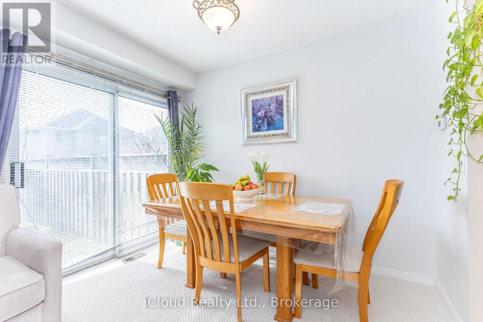 3842 Ridgepoint Way, Mississauga, ON - Indoor Photo Showing Dining Room