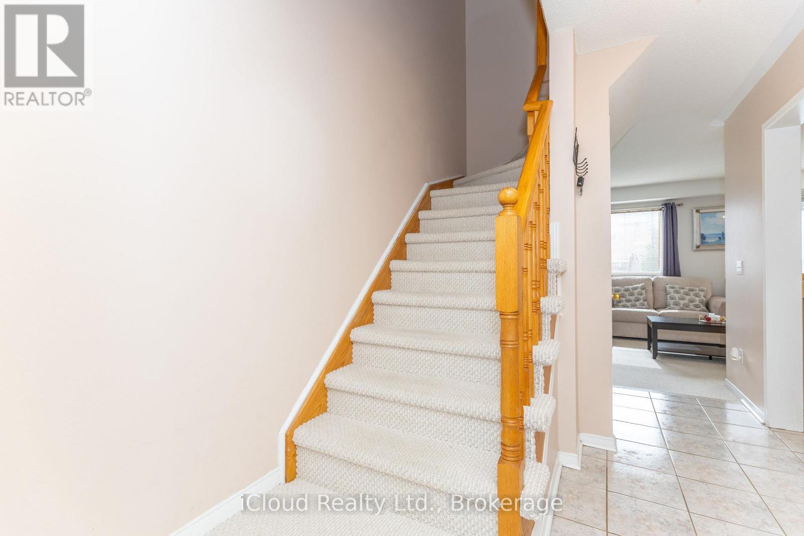 3842 Ridgepoint Way, Mississauga, ON - Indoor Photo Showing Other Room