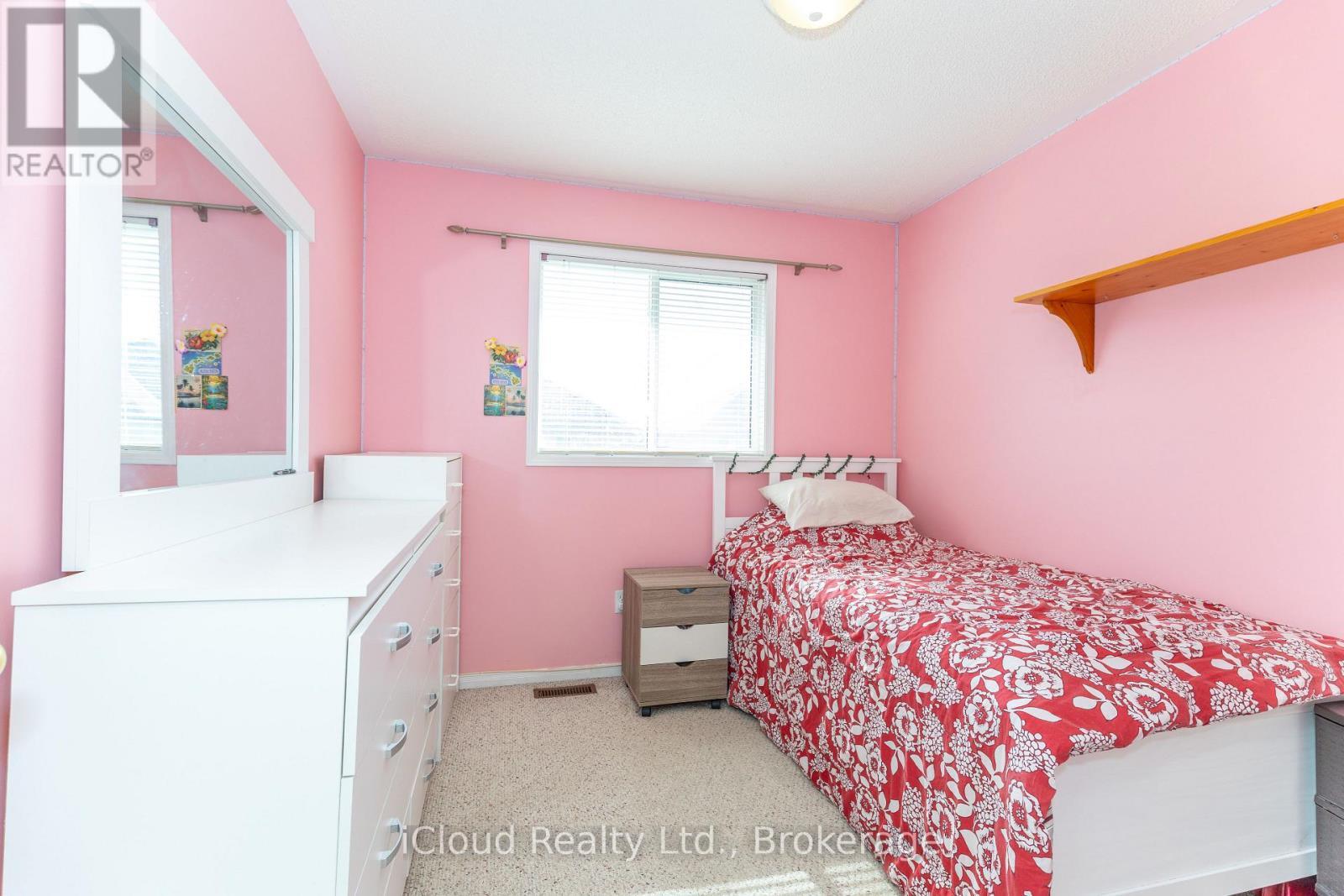 3842 Ridgepoint Way, Mississauga, ON - Indoor Photo Showing Bedroom