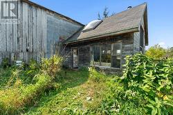 Guest cabin 2 at rear of barn - 