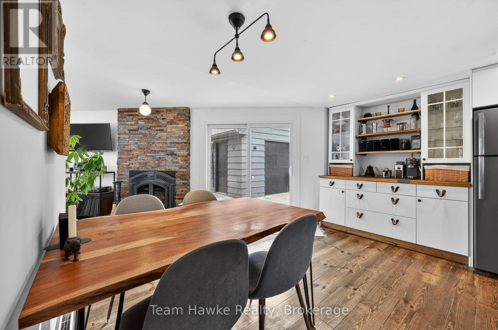 283 Tiny Beaches Road S, Tiny, ON - Indoor With Fireplace