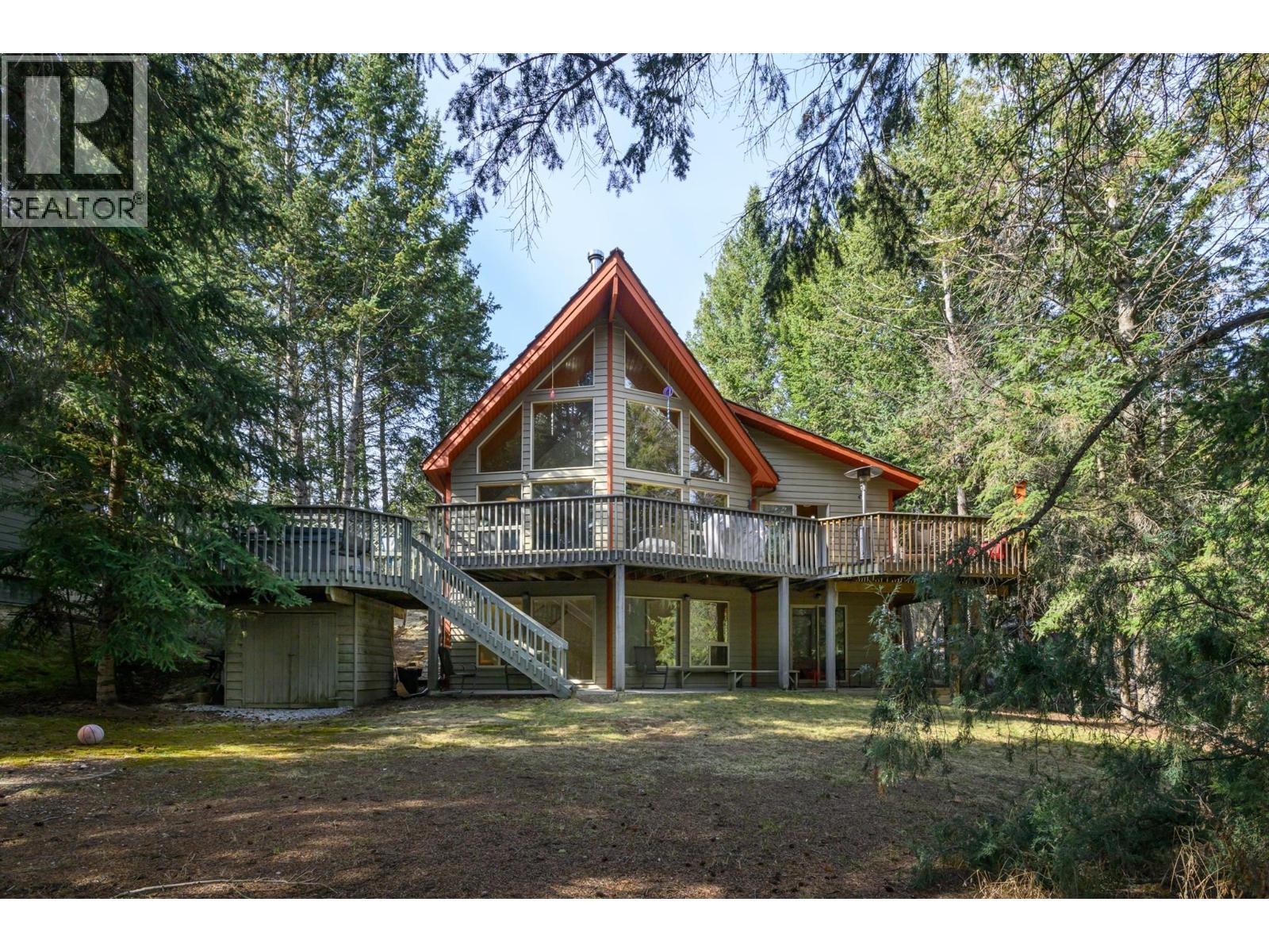 4943 Timber Way, Windermere, BC - Outdoor With Deck Patio Veranda