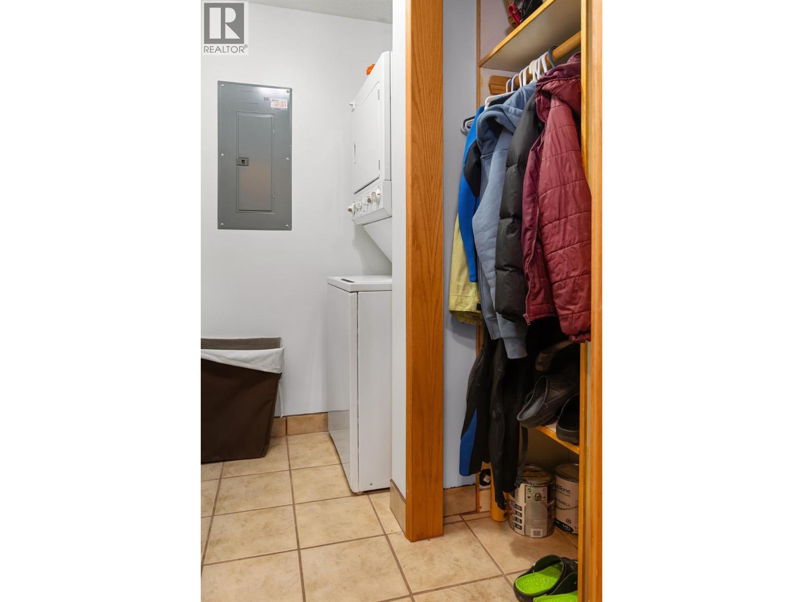 4943 Timber Way, Windermere, BC - Indoor