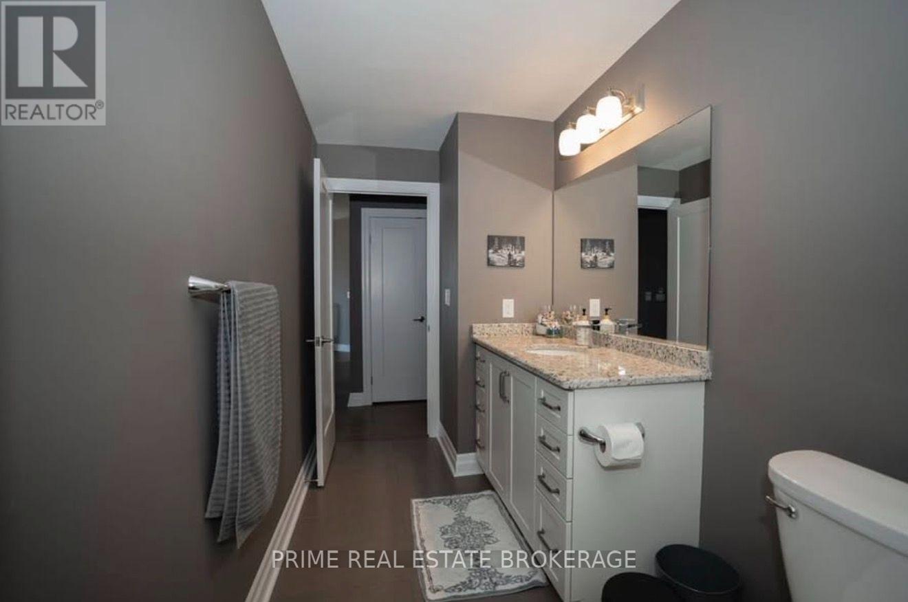 2503 - 505 Talbot Street, London East (East F), ON - Indoor Photo Showing Bathroom