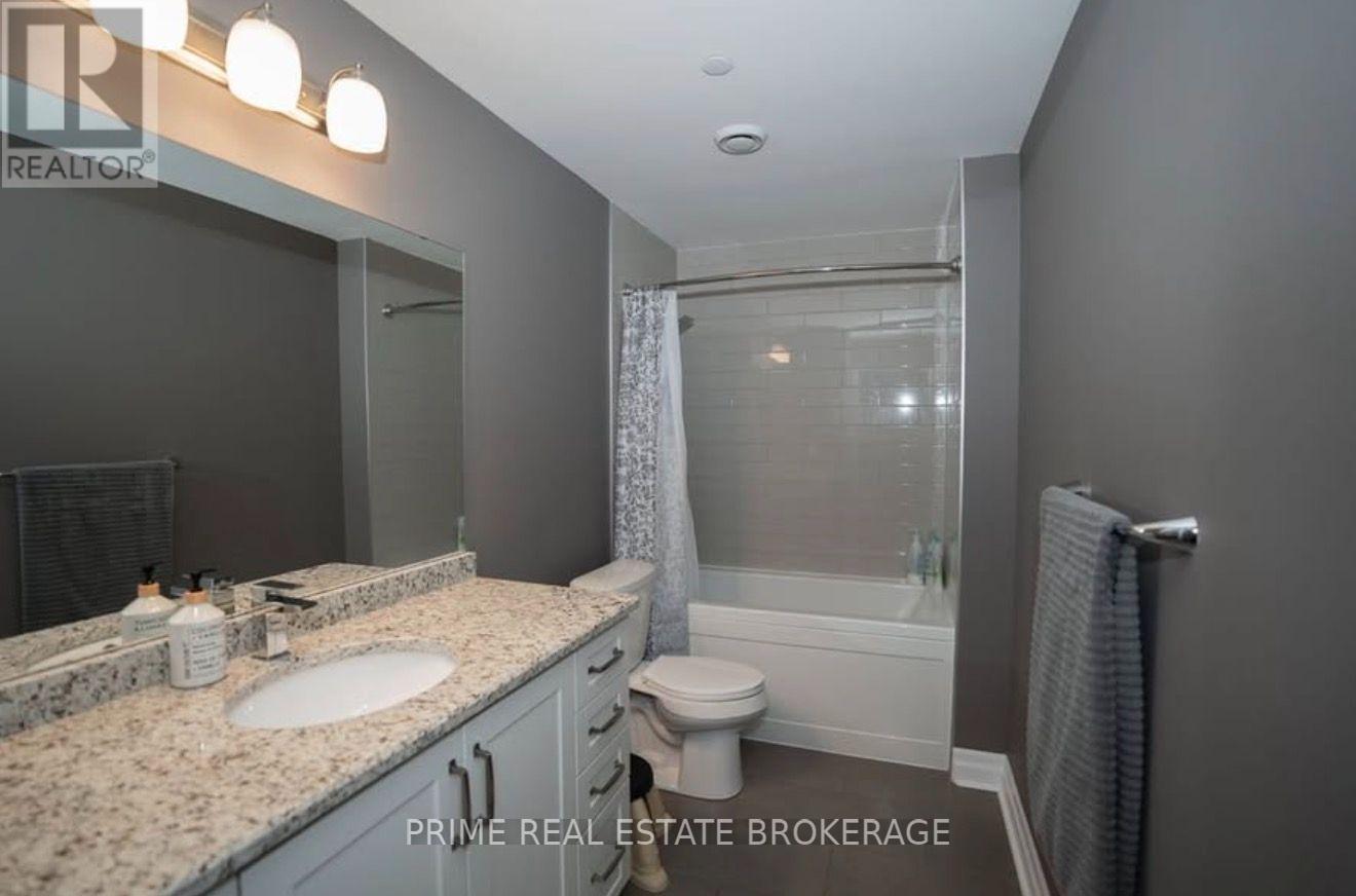 2503 - 505 Talbot Street, London East (East F), ON - Indoor Photo Showing Bathroom