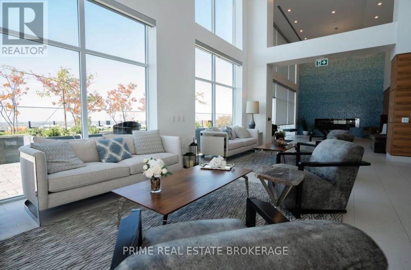 2503 - 505 Talbot Street, London East (East F), ON - Indoor Photo Showing Living Room