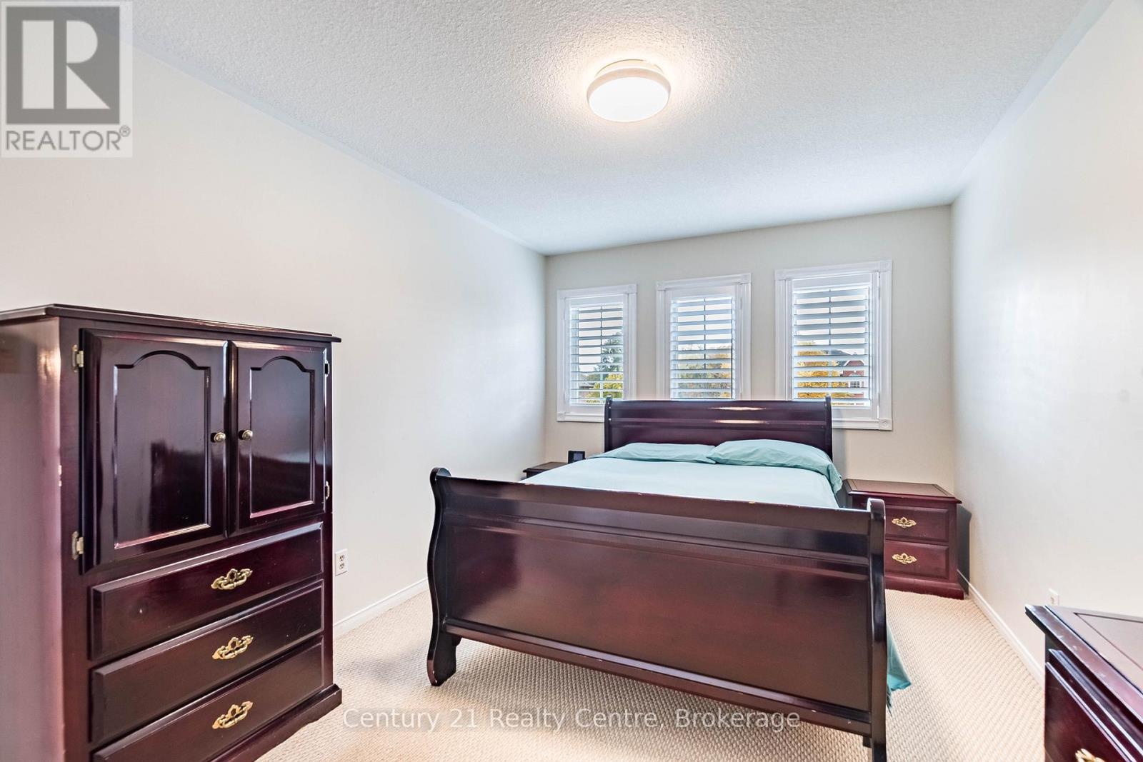 3349 Loyalist Drive, Mississauga, ON - Indoor Photo Showing Bedroom