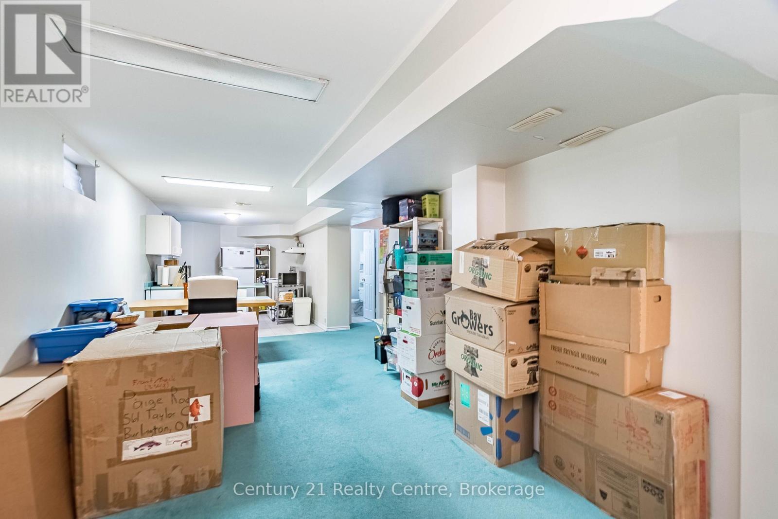 3349 Loyalist Drive, Mississauga, ON - Indoor