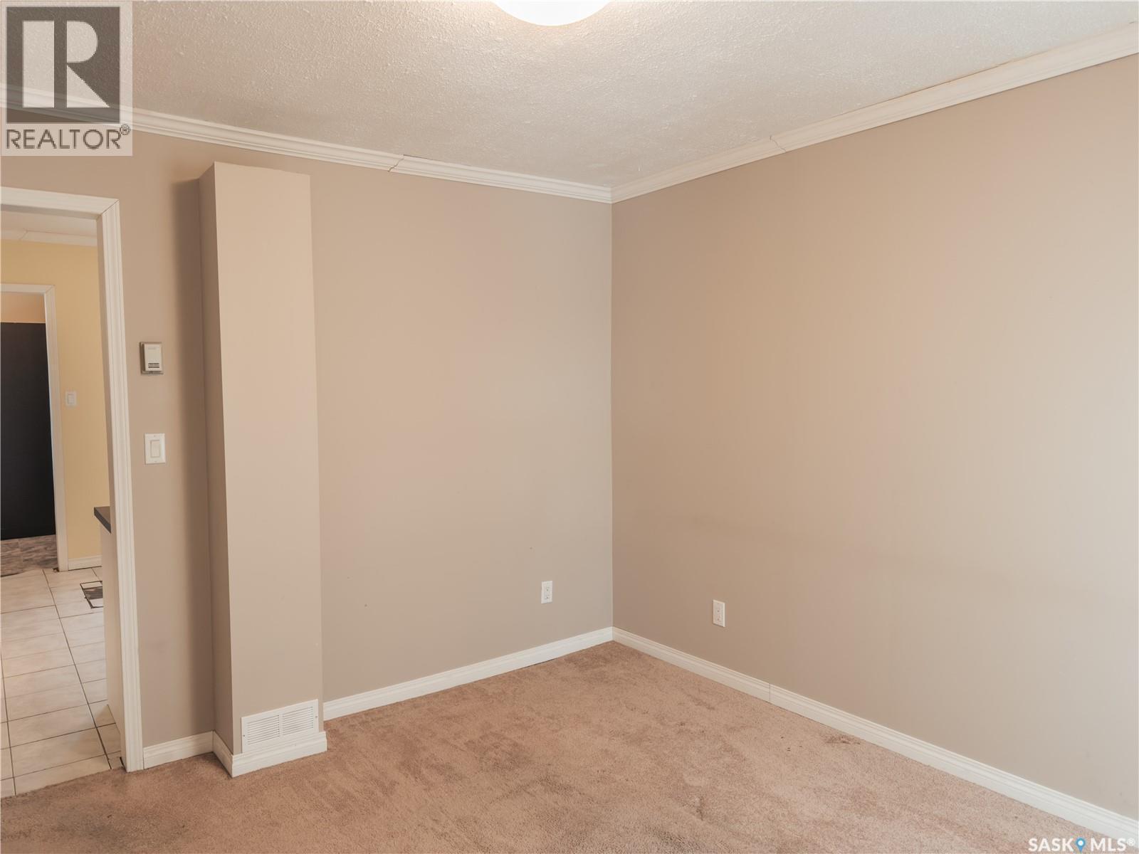 118 32Nd Street W, Saskatoon, SK - Indoor Photo Showing Other Room