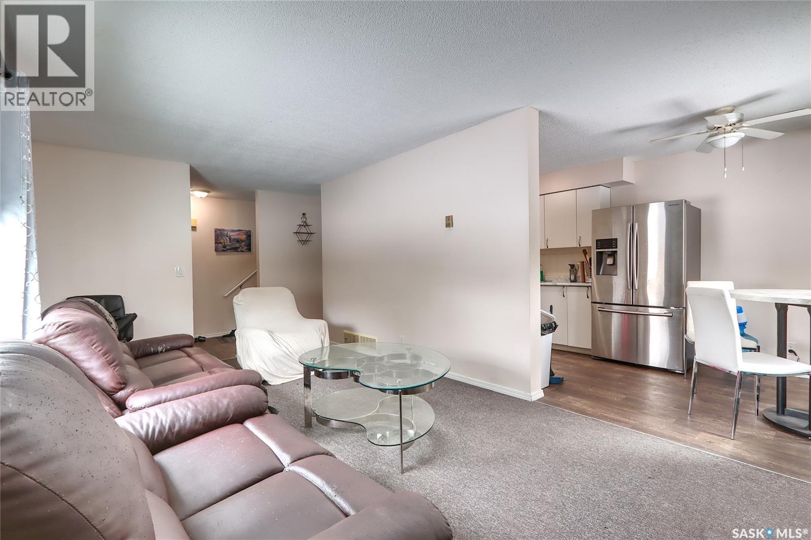 4160 Castle Road, Regina, SK - Outdoor With Exterior