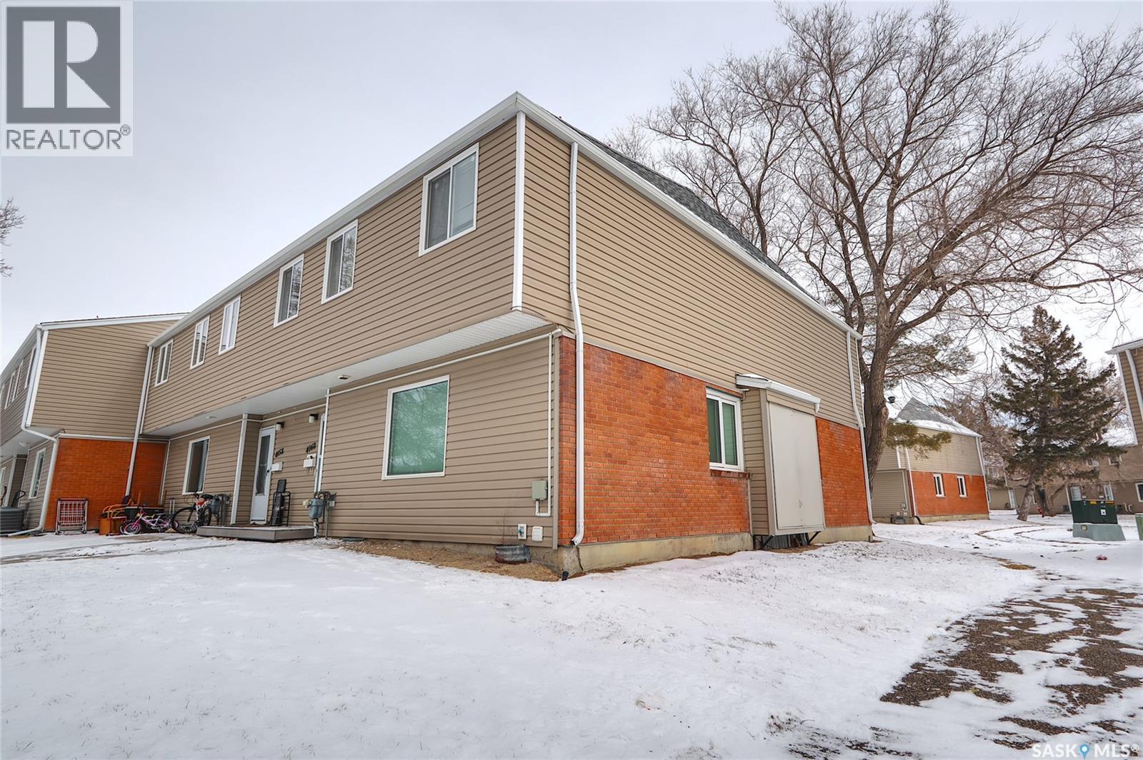 4160 Castle Road, Regina, SK - Outdoor With Exterior