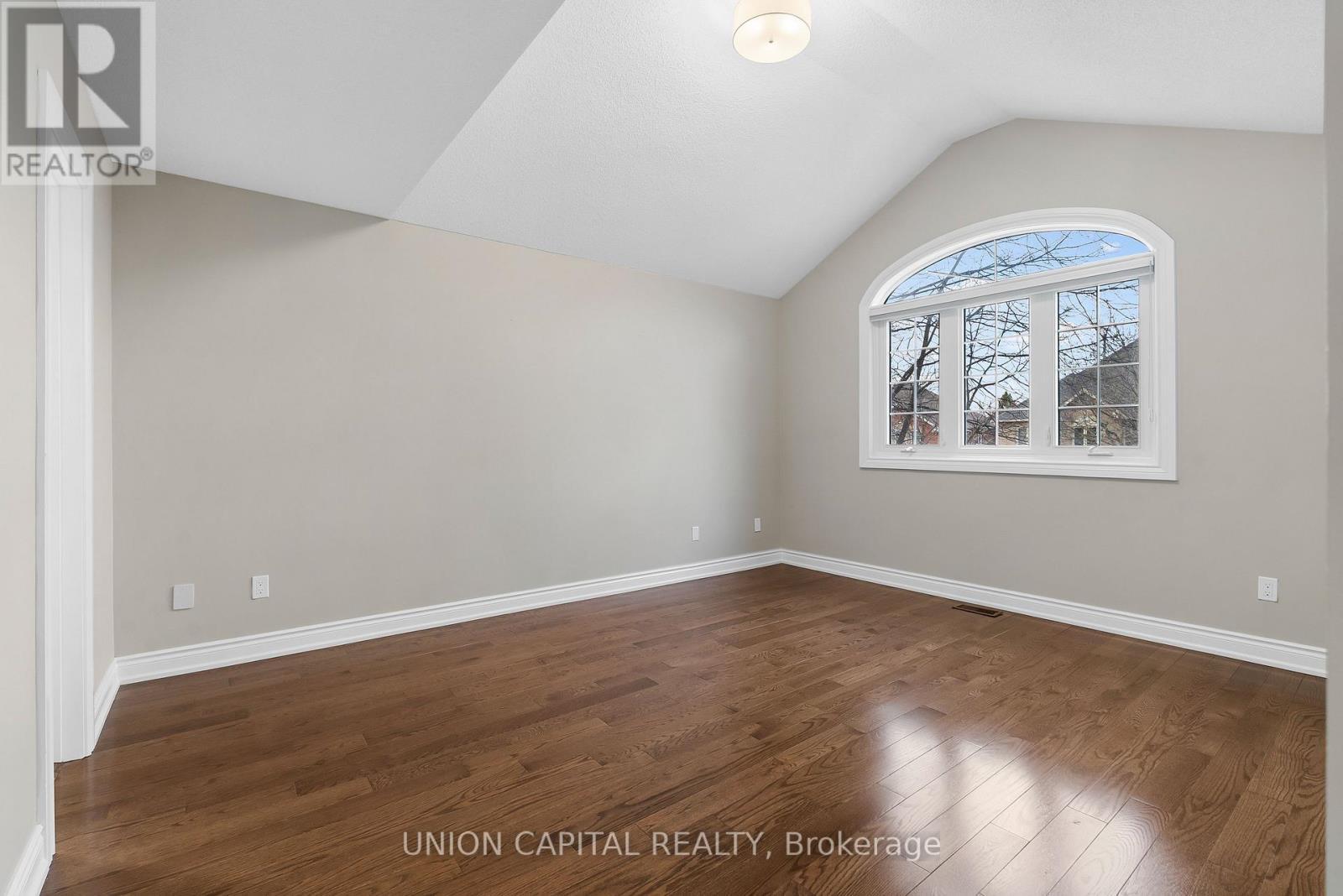 Bedroom 2 with Ensuite - 86 Charing Crescent, Aurora, ON - Indoor Photo Showing Other Room