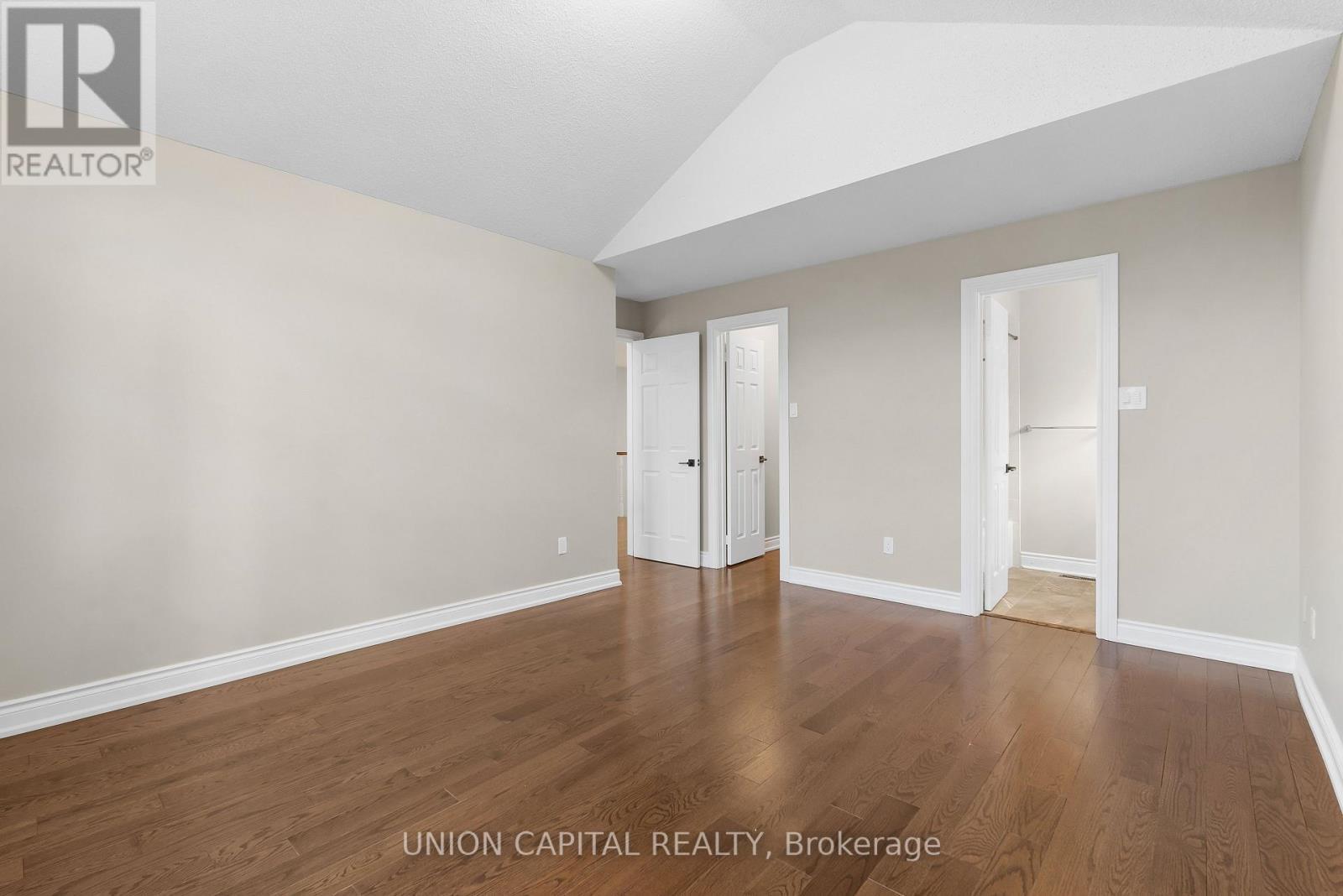 Bedroom 2 with Ensuite - 86 Charing Crescent, Aurora, ON - Indoor Photo Showing Other Room