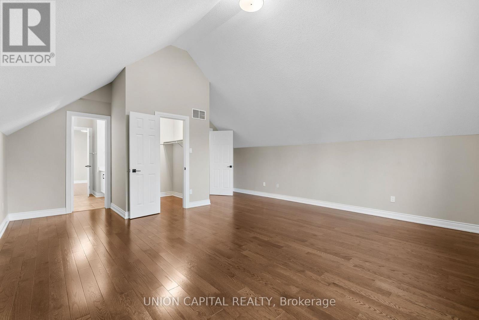 Bedroom 3 - 86 Charing Crescent, Aurora, ON - Indoor Photo Showing Other Room