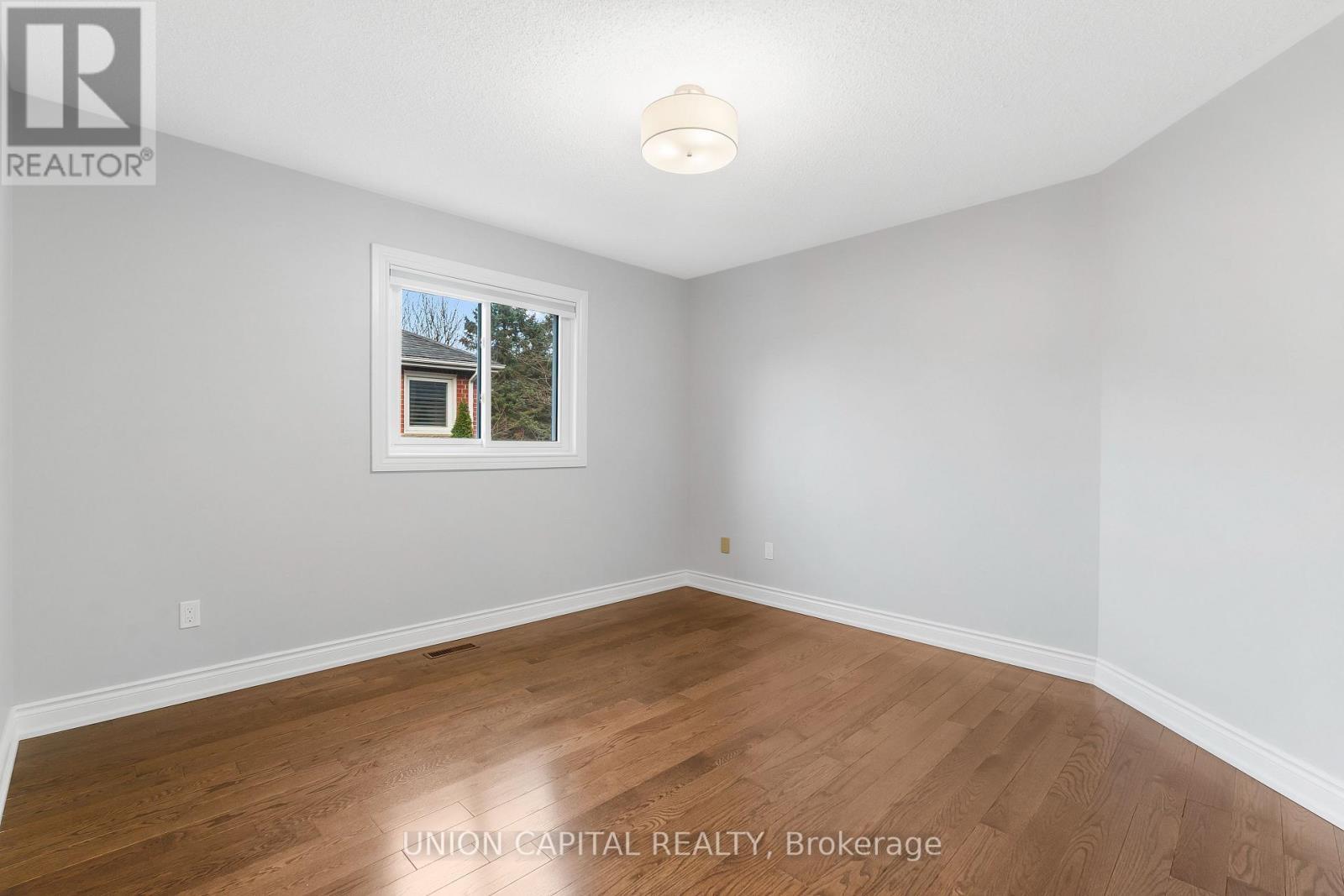 Bedroom 4 - 86 Charing Crescent, Aurora, ON - Indoor Photo Showing Other Room