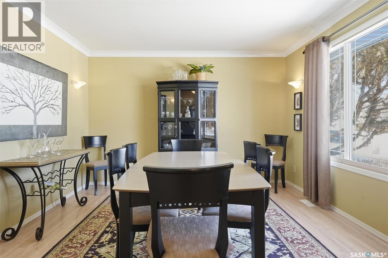 106 Laurentian Drive, Saskatoon, SK - Indoor Photo Showing Dining Room