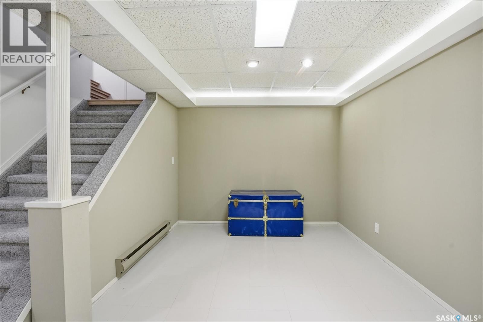 106 Laurentian Drive, Saskatoon, SK - Indoor