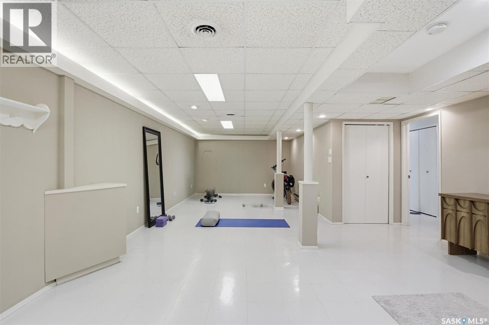 106 Laurentian Drive, Saskatoon, SK - Indoor