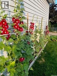 106 Laurentian Drive, Saskatoon, SK - Outdoor