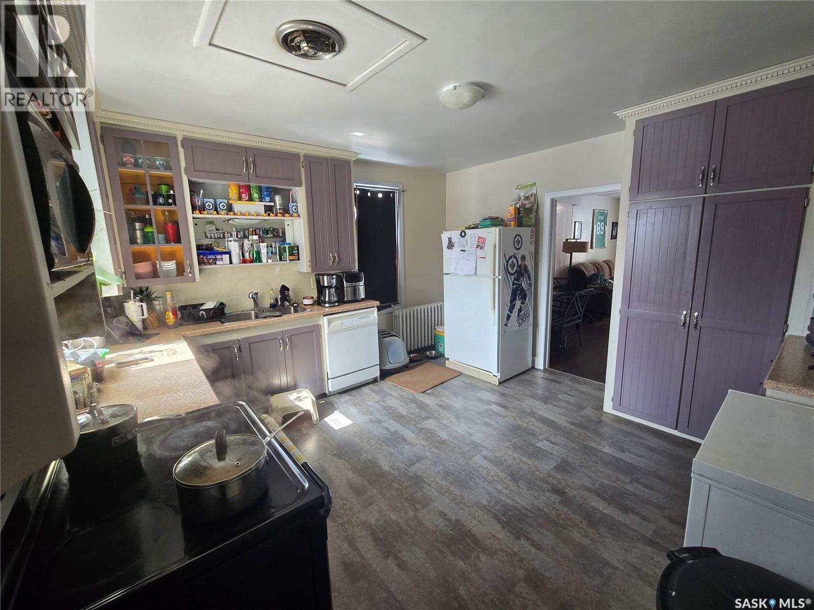 703 Main Street, Kipling, SK - Indoor