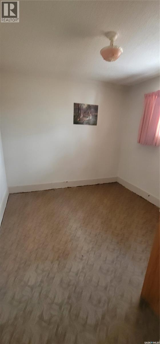 703 Main Street, Kipling, SK - Indoor Photo Showing Other Room