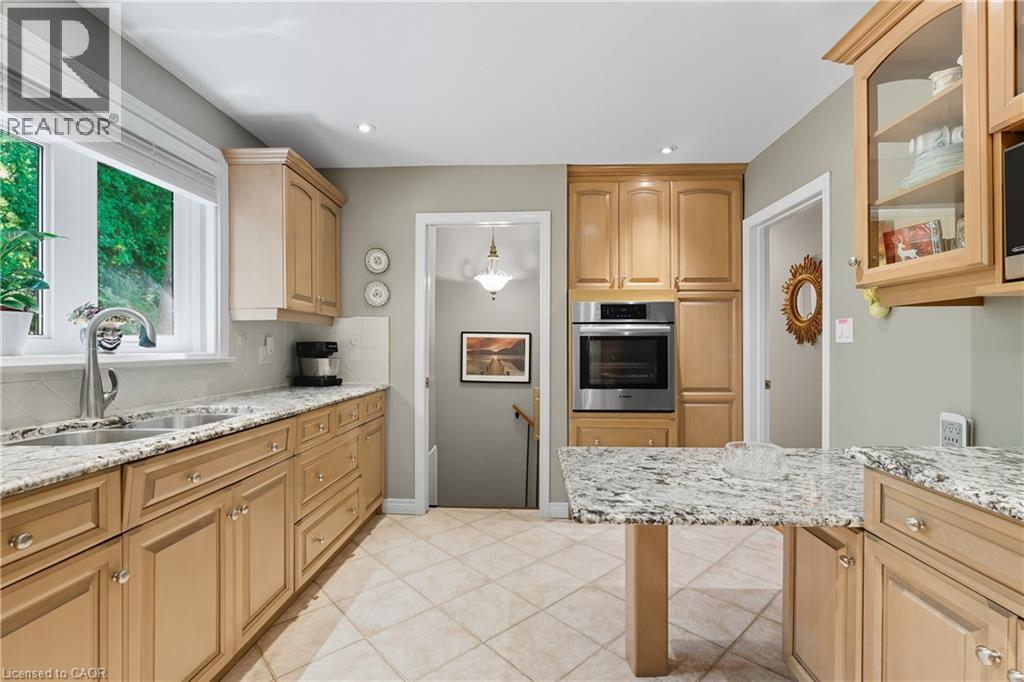 894 Bishop Place, Ancaster, ON - Indoor Photo Showing Kitchen With Double Sink