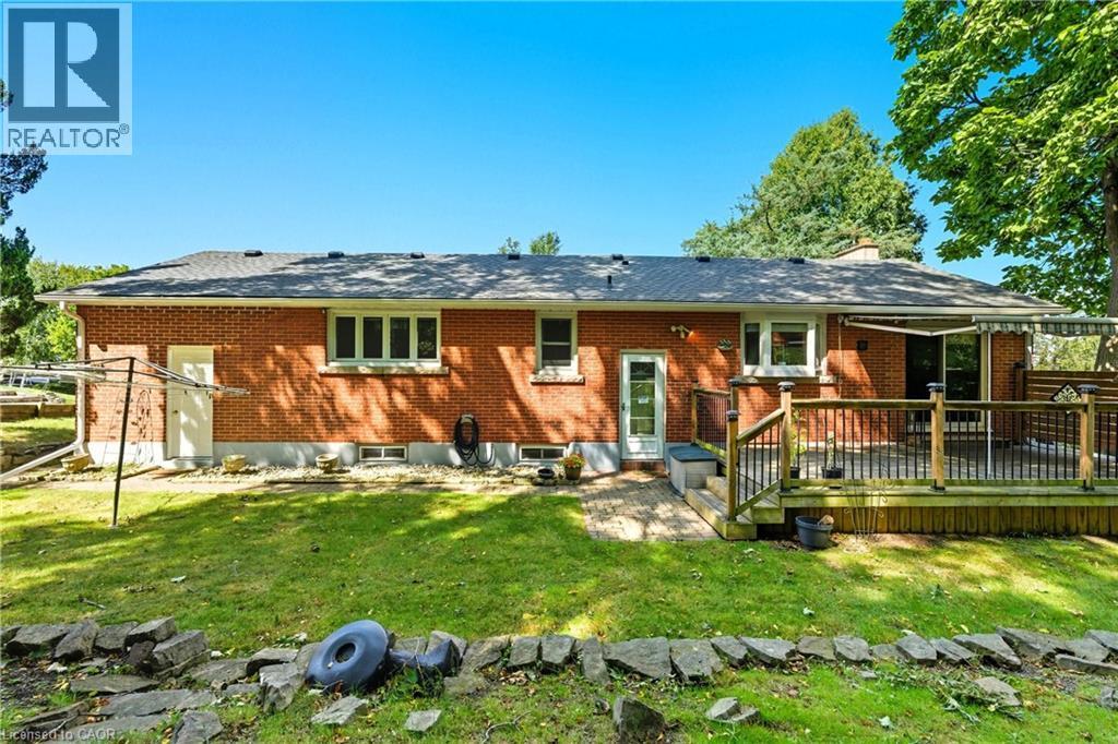 894 Bishop Place, Ancaster, ON - Outdoor