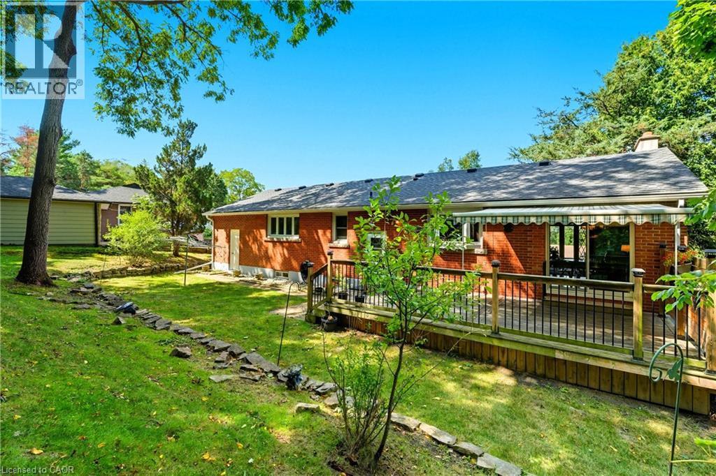 894 Bishop Place, Ancaster, ON - Outdoor