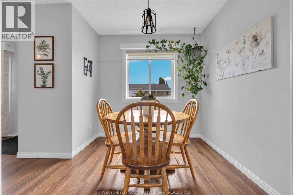 76 Cherry, Mcgregor, ON - Indoor Photo Showing Dining Room