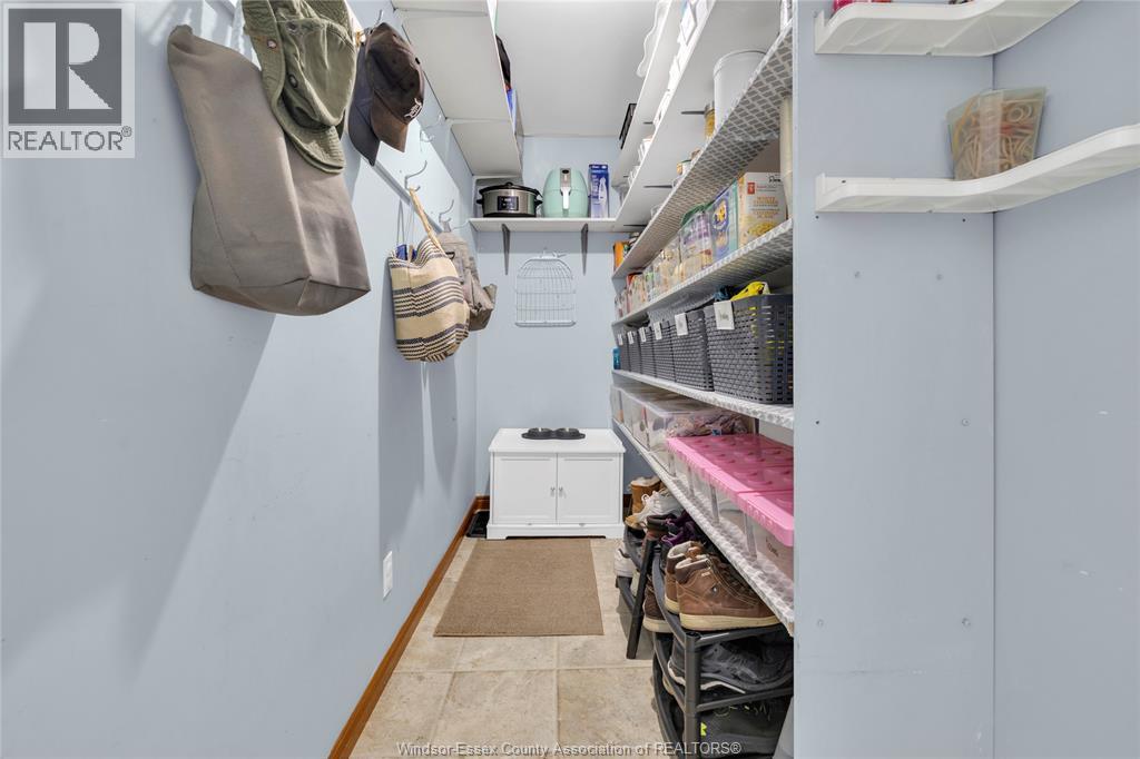 76 Cherry, Mcgregor, ON - Indoor