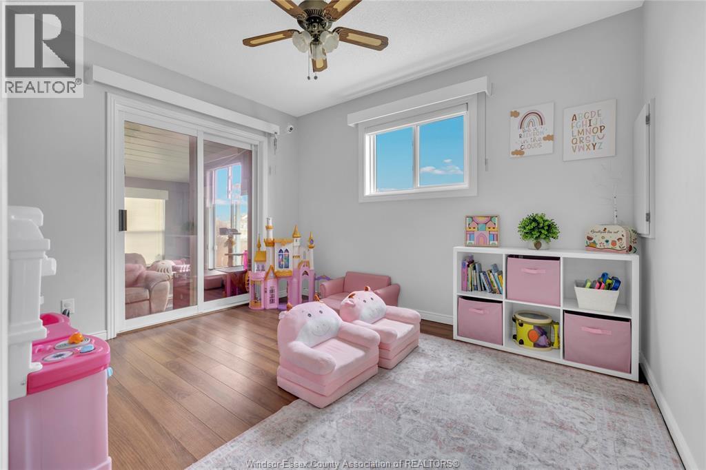 76 Cherry, Mcgregor, ON - Indoor