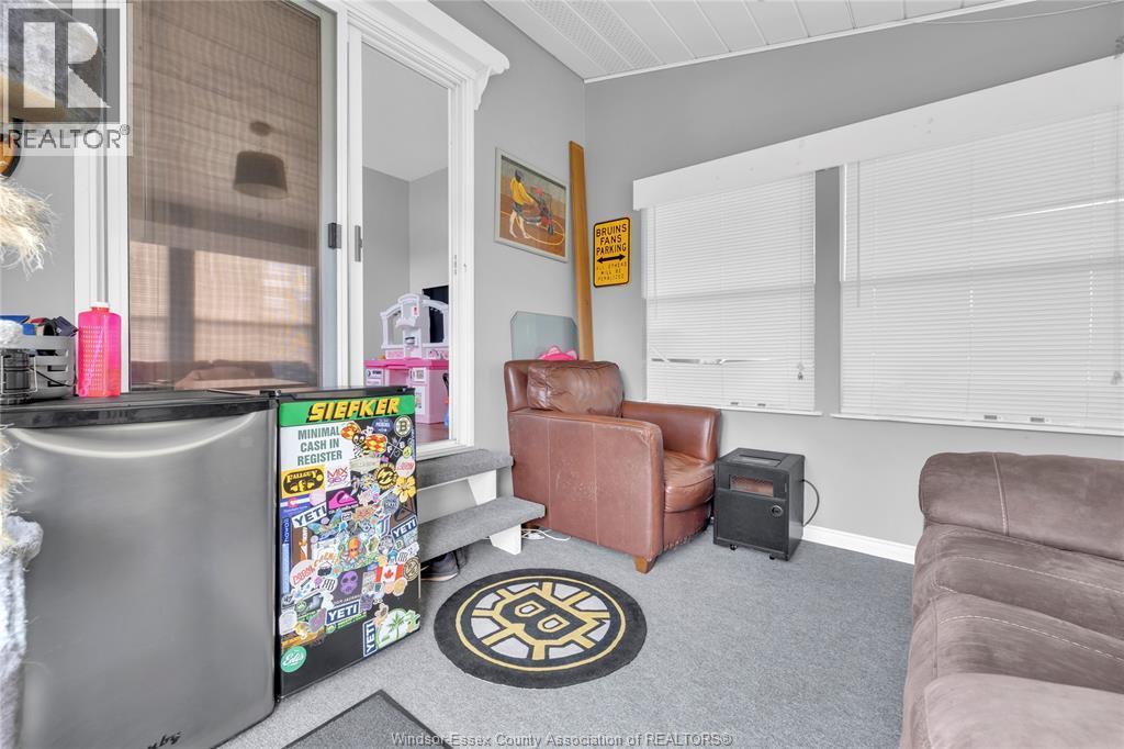 76 Cherry, Mcgregor, ON - Indoor Photo Showing Other Room