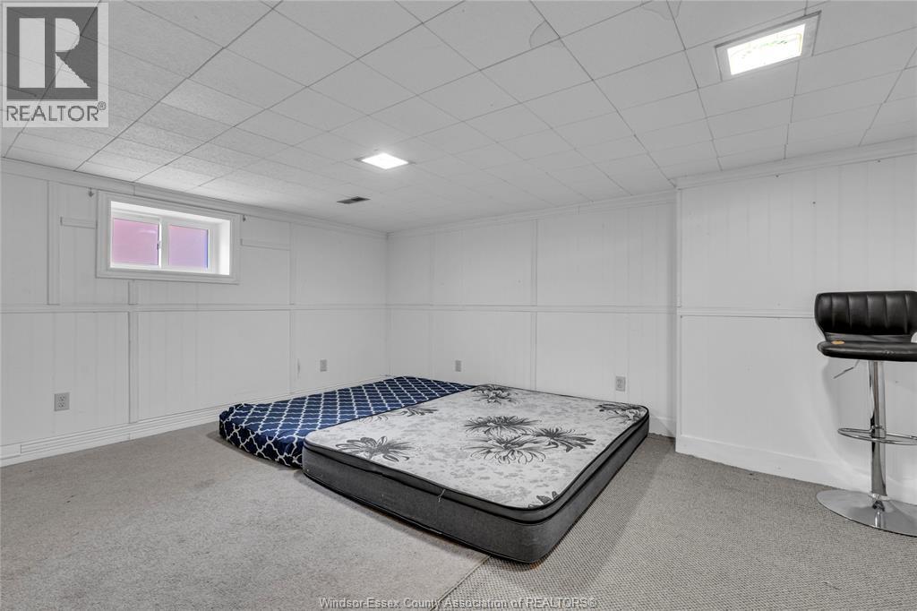 914 Thompson Boulevard, Windsor, ON - Indoor