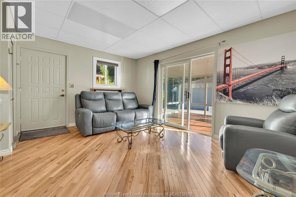 914 Thompson Boulevard, Windsor, ON - Indoor