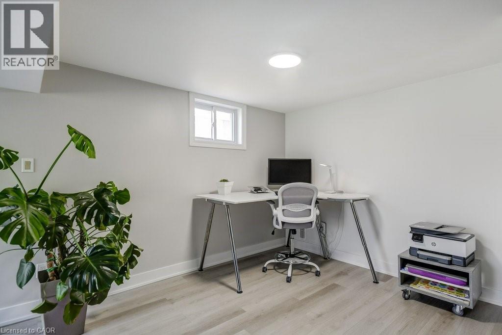 2405 Malcolm Crescent, Burlington, ON - Indoor Photo Showing Office