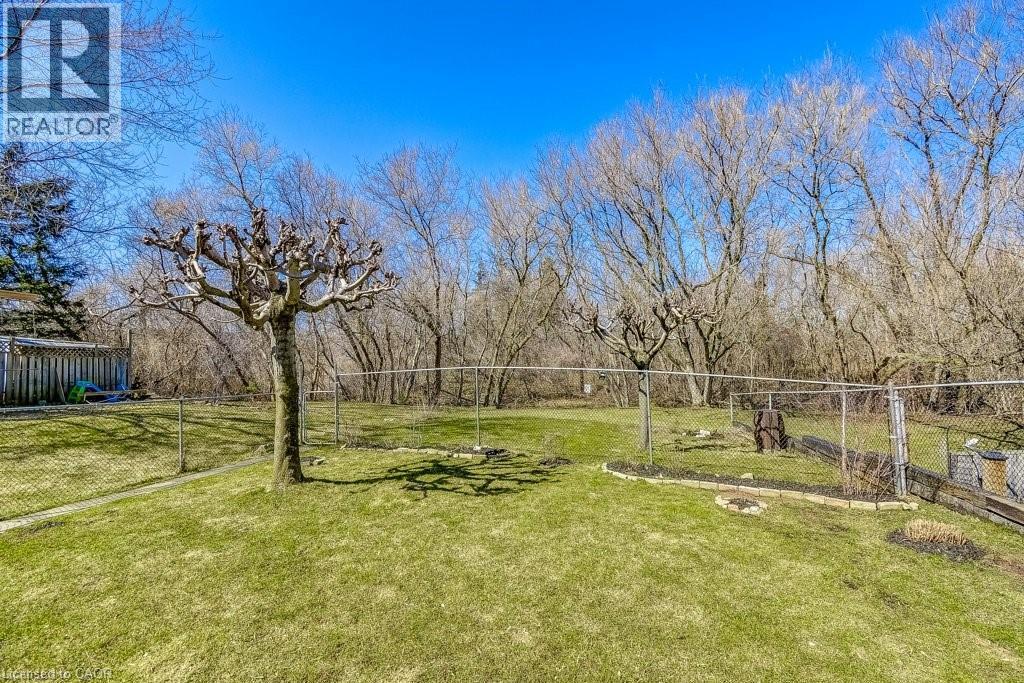 2405 Malcolm Crescent, Burlington, ON - Outdoor