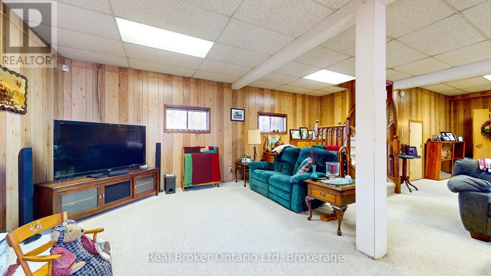 14 Seneca Crescent, Tiny, ON - Indoor Photo Showing Basement
