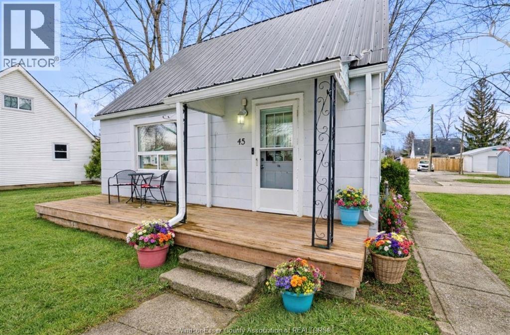 45 Richardson, Tilbury, ON - Outdoor With Deck Patio Veranda