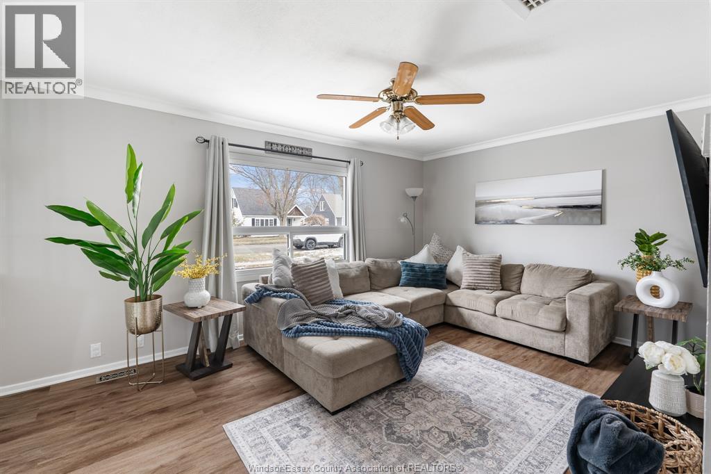 45 Richardson, Tilbury, ON - Indoor Photo Showing Living Room