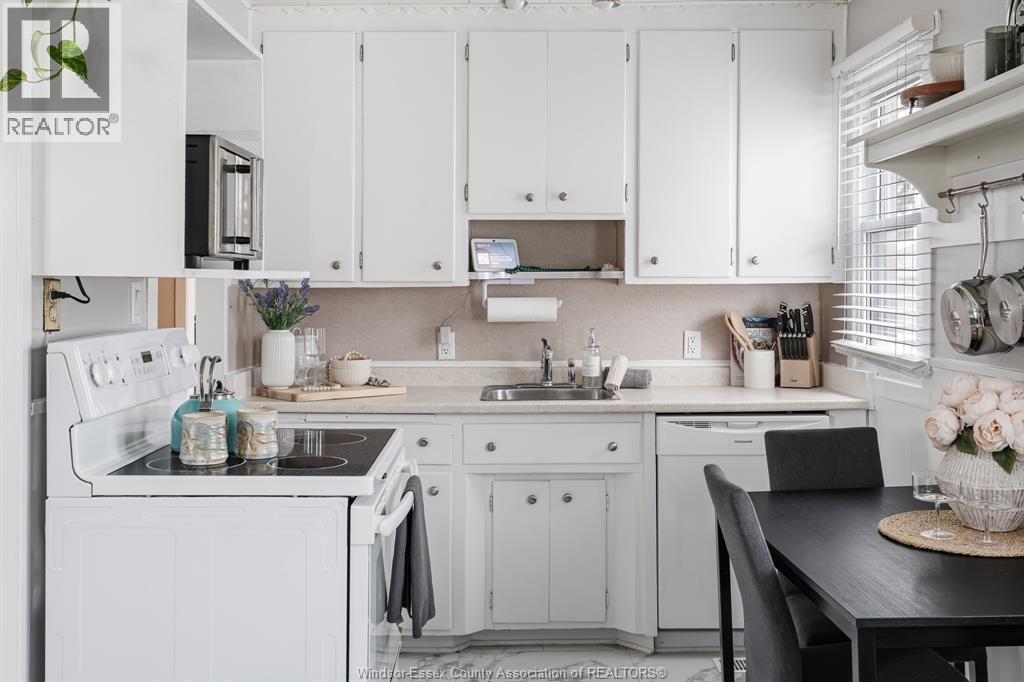 45 Richardson, Tilbury, ON - Indoor Photo Showing Kitchen