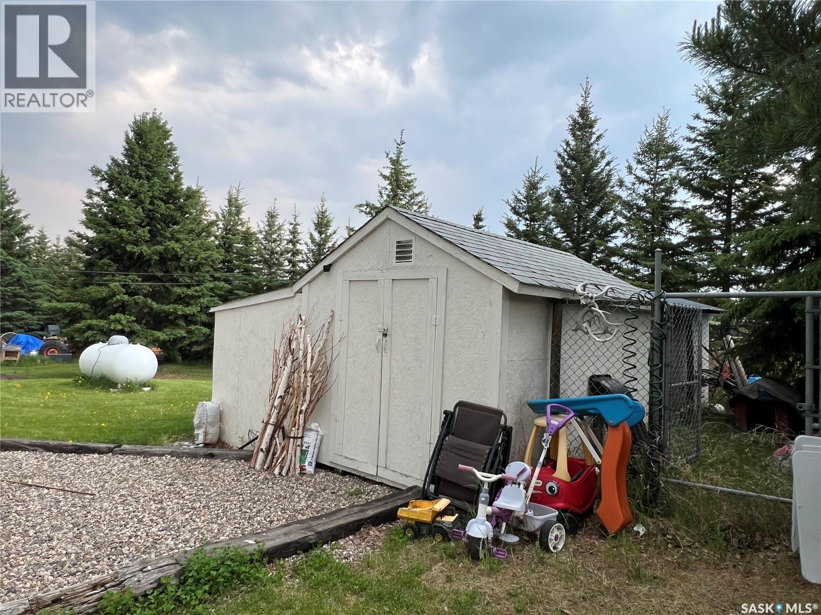 113 2Nd Avenue Se, Dorintosh, SK - Outdoor