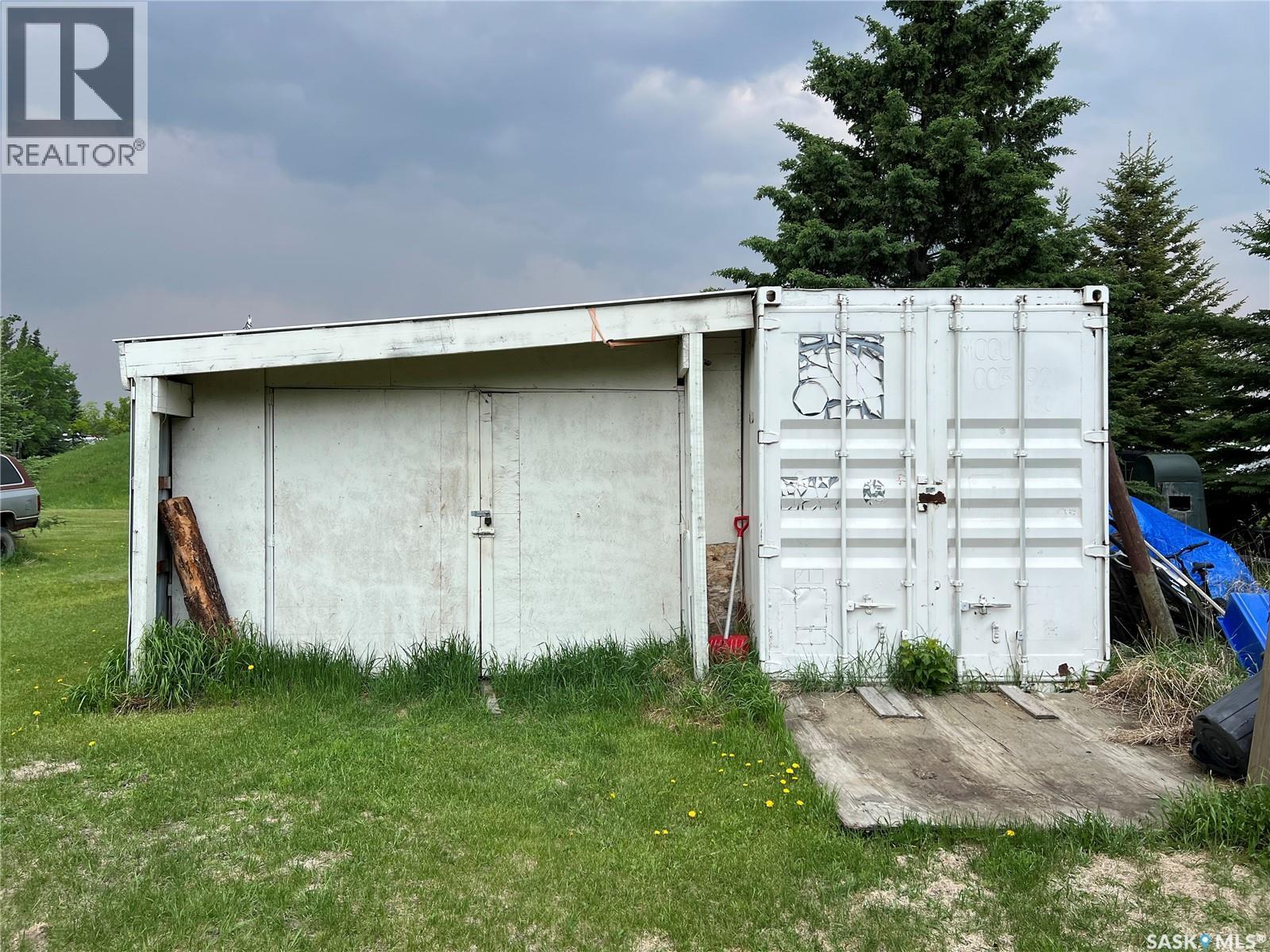 113 2Nd Avenue Se, Dorintosh, SK - Outdoor
