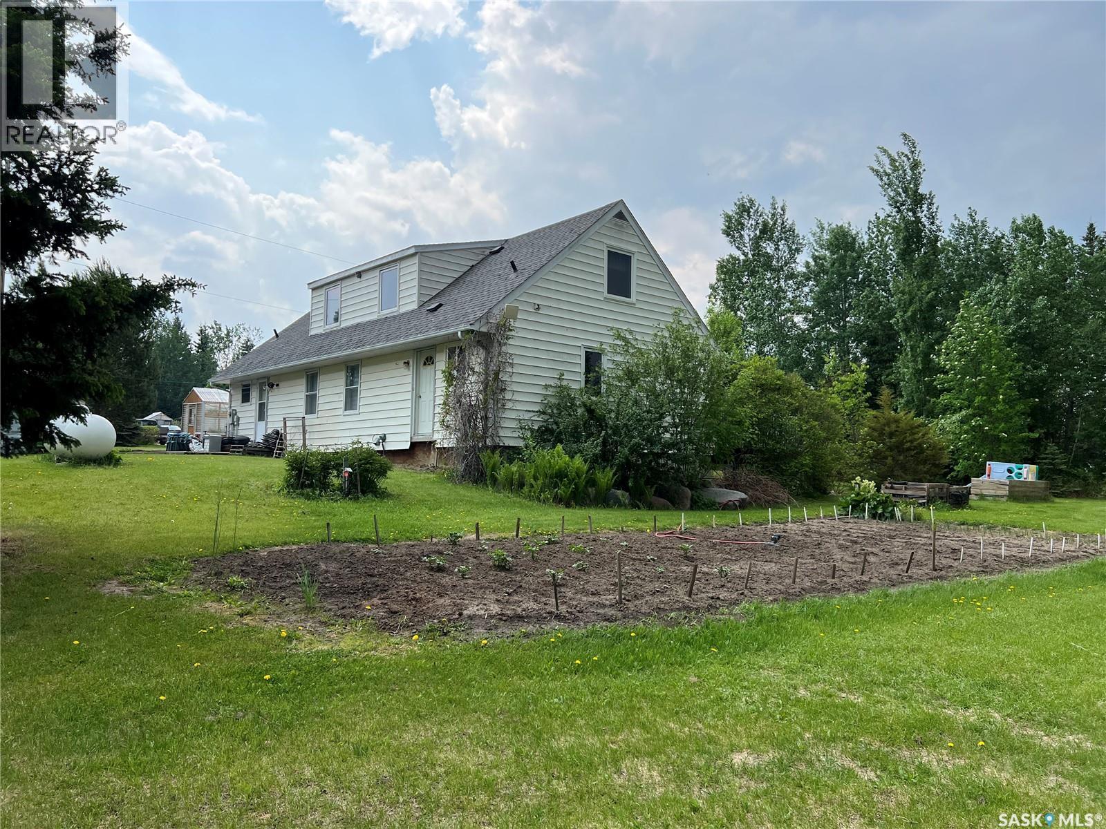 113 2Nd Avenue Se, Dorintosh, SK - Outdoor