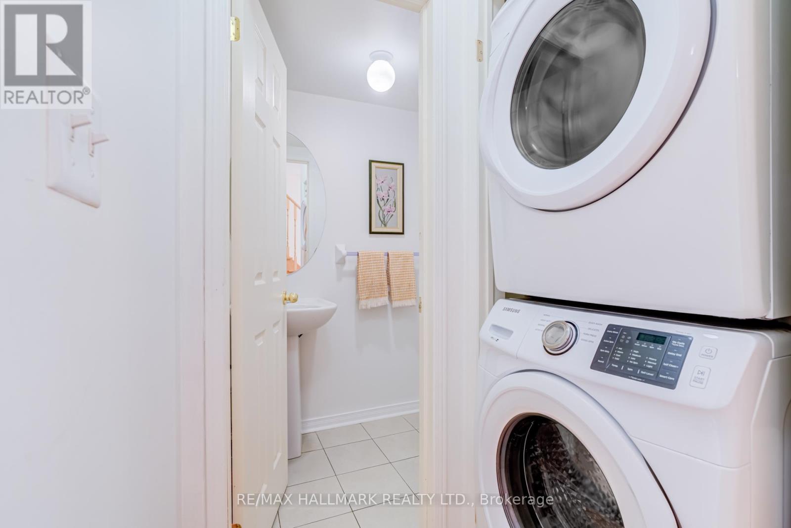 55 Ted Wray Circle, Toronto, ON - Indoor Photo Showing Laundry Room