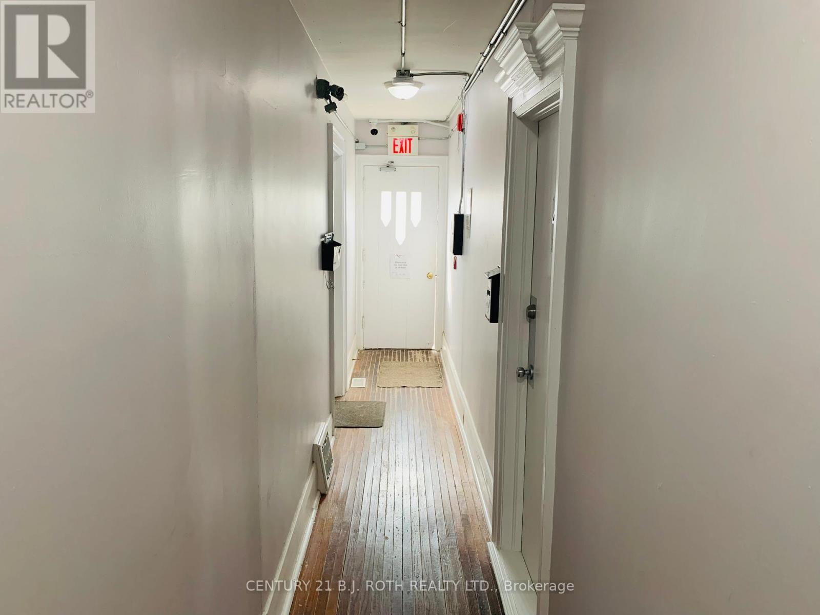 156 Dunlop Street W, Barrie, ON - Indoor Photo Showing Other Room